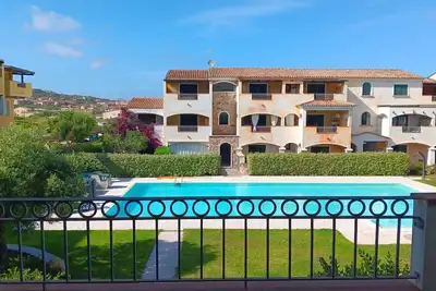 Image de New Apartment Pool View, Few Steps From The Sea / Wifi Free