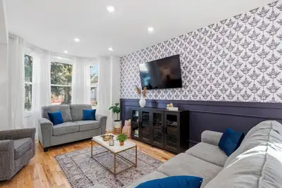 Image de Stunning 4-bedroom house with 2 living areas perfect for relaxing stays