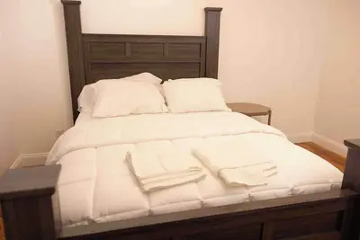 Image de Spacious 3-bedroom apartment in charming Newark with Ac Near Ewr