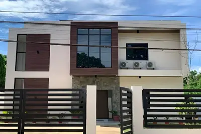 Lindelle Place Palawan