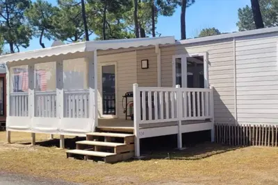 Image de Mobil-home 34m² avec Terrasse - 2 Chambres, Capacité 4 Pers.