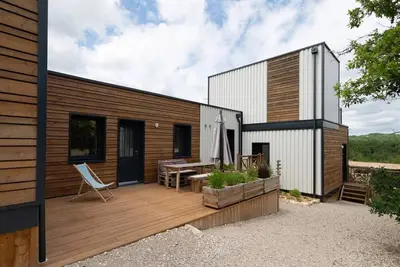 Image de Maison éco-conçue près de Sarlat, 7 pers, Wifi, animaux Ok