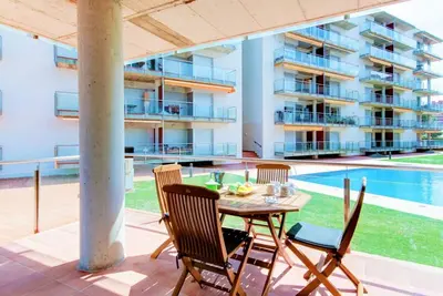 Image de Appartement Familial avec Parking et Climatisation à Roses