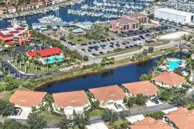 Image de Cozy 2-bedroom Villa   Near by Pool. Across from Burnt Store Marina. Pets R Ok