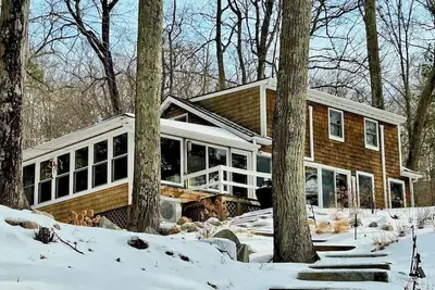 Image de Waterfront: 4 bedroom home on Lake Buel with Gorgeous Sunsets, Sleeps 8!