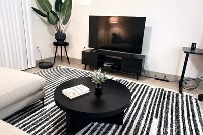 Image de Fully Furnished Room Steps From Avondale Train Station and Fast Wifi