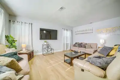 Image de Family-Friendly Home 2 Mi to Dtwn Riverside