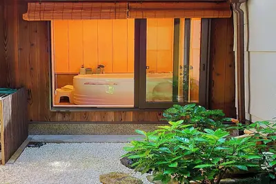 Image de Traditional Kyoto Machiya with a garden view and bathroom / Kyoto City Kyōto