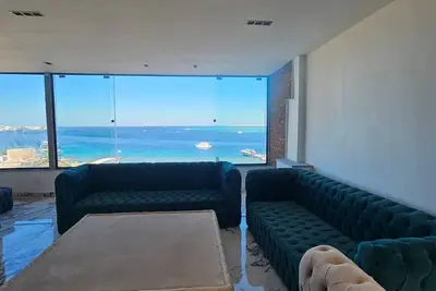 Image de Penthouse vue mer front de mer centre-ville 11