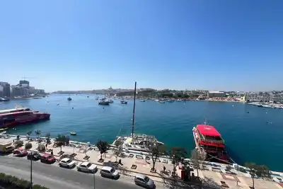 Image de Sliema 3bdr Flat with Seaview and Jacuzzi