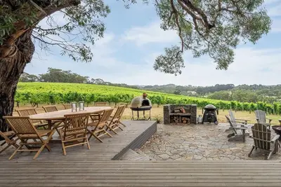 Image de Bella's Block Vineyard Retreat with Tennis Court, Shoreham