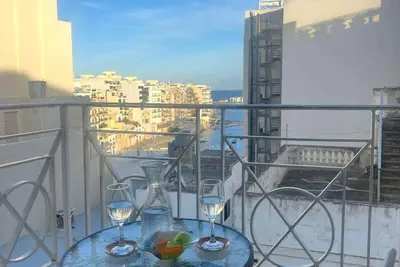 Image de St Julians 2bdr Apartment with Distant Seaview