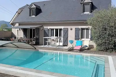 Image de Maison Hautes Pyrenees  (65260) Villelongue Avec Piscine Et Jacuzzi