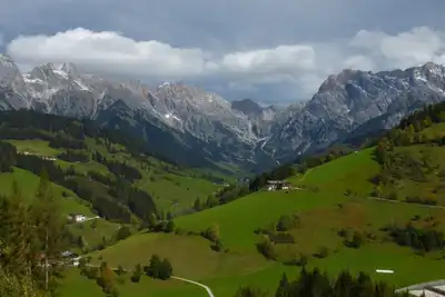 Image de Alpine apartment with mountain views, pool & close to the ski slopes