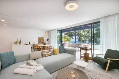 Image de Luxury getaway with terrace and private pool