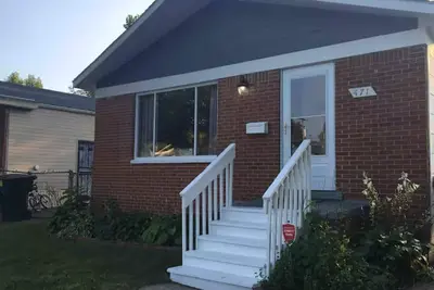 Image de Wonderful 3-bedroom house with Ac in welcoming Detroit neighborhood