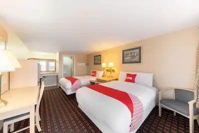 Image de 2 Comfortable Rooms | 1. 5 mi to National Women’s Hall of Fame | Free Parking