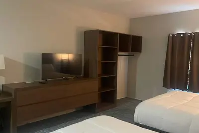 Image de 4 Comfortable Family-Friendly Rooms – Free Parking & Nearby Attractions