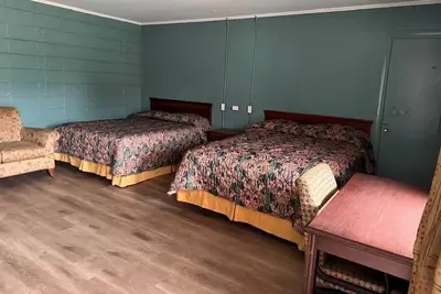 Image de 3 Relaxing & Family-Friendly Rooms + Free Parking | Pets Allowed