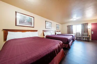 Image de Enjoy Affordable Comfort w/ Free Parking, Close to Local Attractions