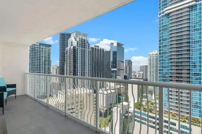 Image de High floor Condo W Amazing View