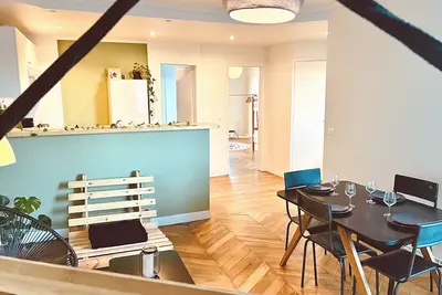 Image de Montmartre à 5 minutes, appartement familial calme et lumineux