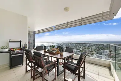 Image de Sunset Dreaming Skyline and Harbour Vista with Pool