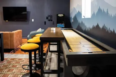 Image de Newly Remodeled | Hot Tub, Fire Pit + Game Room