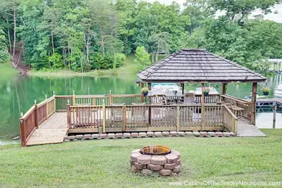 Image de Rustic Cabin on the Lake w/ Hot Tub