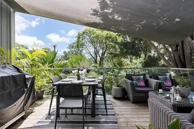 Image de The Bridge Bird Sanctuary - Auckland Holiday Home