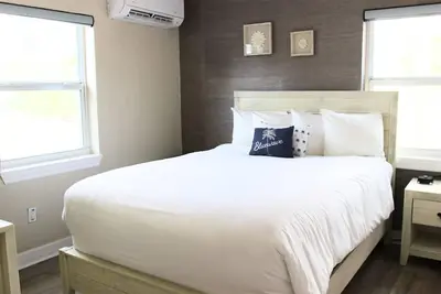 Image de Bright and Airy Retreat with Easy Beach Access Nearby