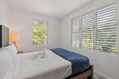 Sustainable | Tranquil | Resilient Solar Retreat