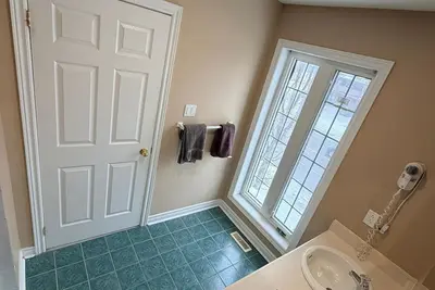 Image de Fully Furnished Rooms For Rent | Short & Long Term | Min 1-Week Stay