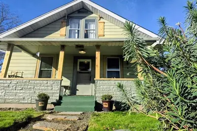 Image de Artist Farmhouse with Garden Views