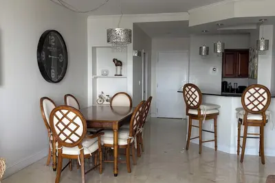 Image de Cozy 1-bedroom oceanfront condo with full amenities in beautiful Miami Beach