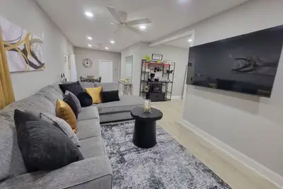 Image de Cozy home in Arlington with 5 beds