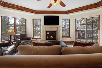 Image de Austria Haus Club (Tor) is a 3-Bed Gore Creek, Vail Village, Pool, Hot Tub, Mountain View