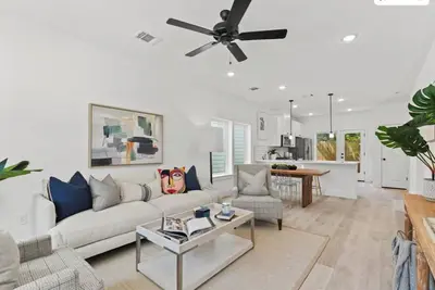 Image de Spacious Modern Home w/ Smart Entry