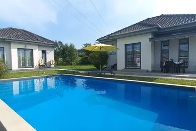 Image de Vacation home at Lake Balaton with pool for max. 6 persons for sole use!