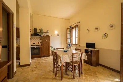 Image de Appartement 'Agriturismo Chianni - Trilocale 3' avec piscine, terrasse privée et Wi-Fi