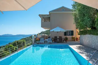 Image de Villa Anthula mit Pool und herrlichem Meerblick by Interhome