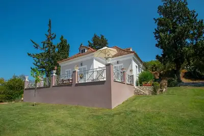 Image de Anwesen mit Garten, Grill und Terrasse by Interhome