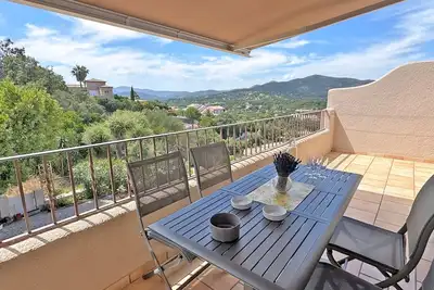 Image de Appt T2 - 4 pers - Klima - Piscine et tennis - WiFi by Interhome