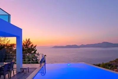 Image de Villa mit unfassbarem Meerblick by Interhome