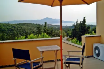 Image de mit Terrasse und Balkon by Interhome