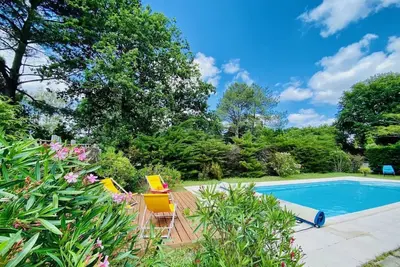 swimmingpool - Strand - Geschäfte by Interhome