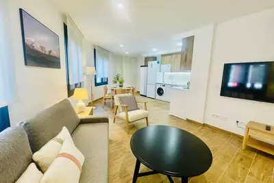 Image de Appartement Moderne 2 Chambres, Climatisé au Cœur de Jaca