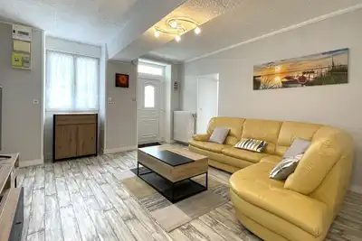 Image de Maison Normande Confortable avec Jardin et WiFi