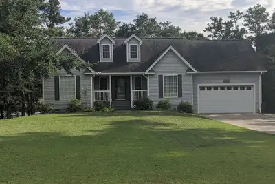 Image de Waterfront Home on tidal creek with Fishing Dock, 5 miles to Ocean Isle Beach