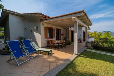 Image de Wunderschönes Appartement in Capoliveri mit Terrasse, Garten und Grill by Interhome